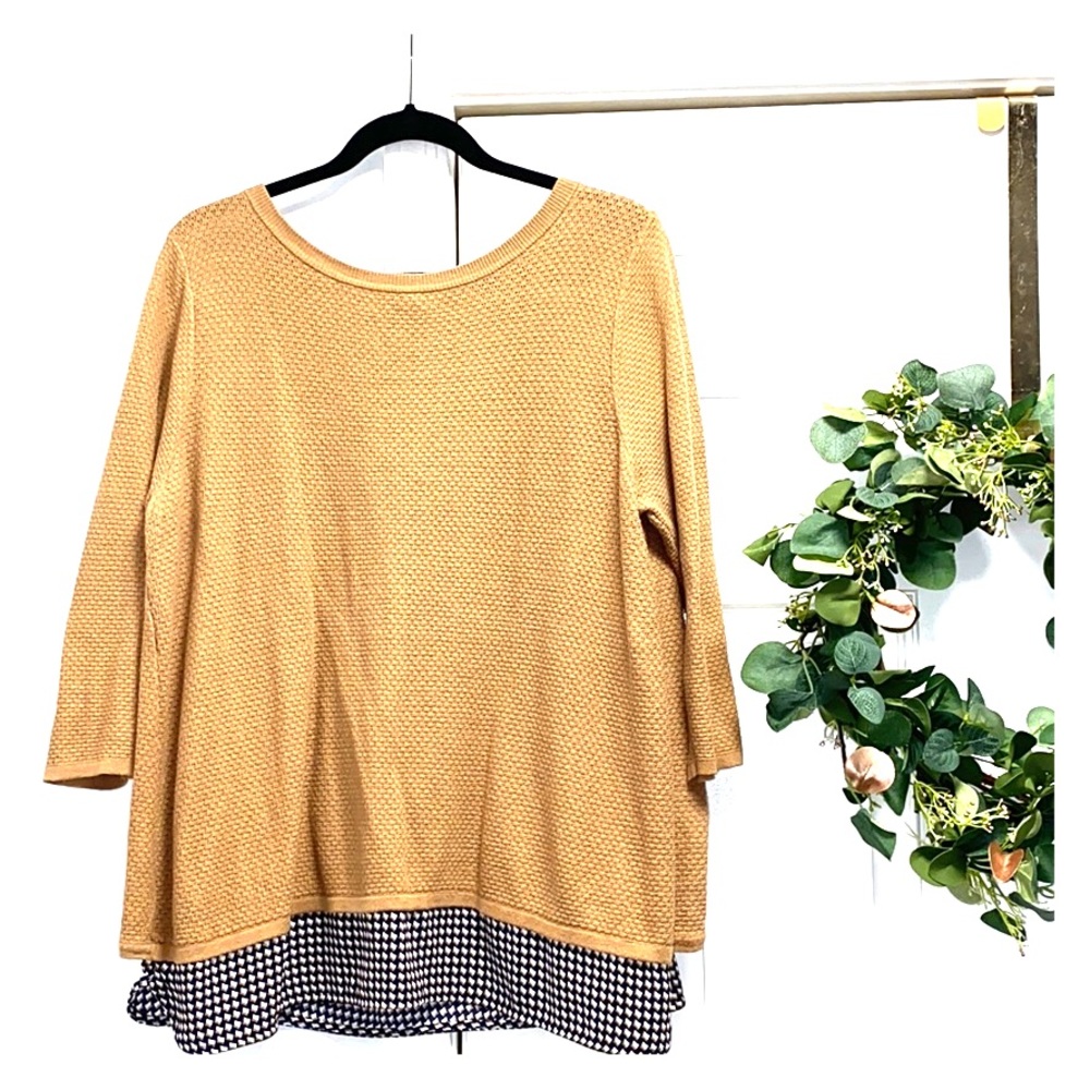Open-back illusion sweatshirt